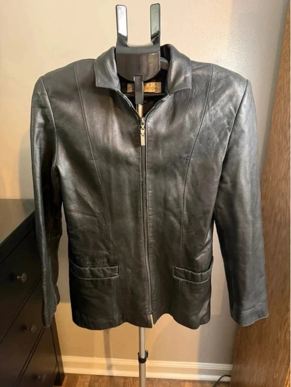Jones New York Black Genuine Leather Jacket Size S Zip Front Classic